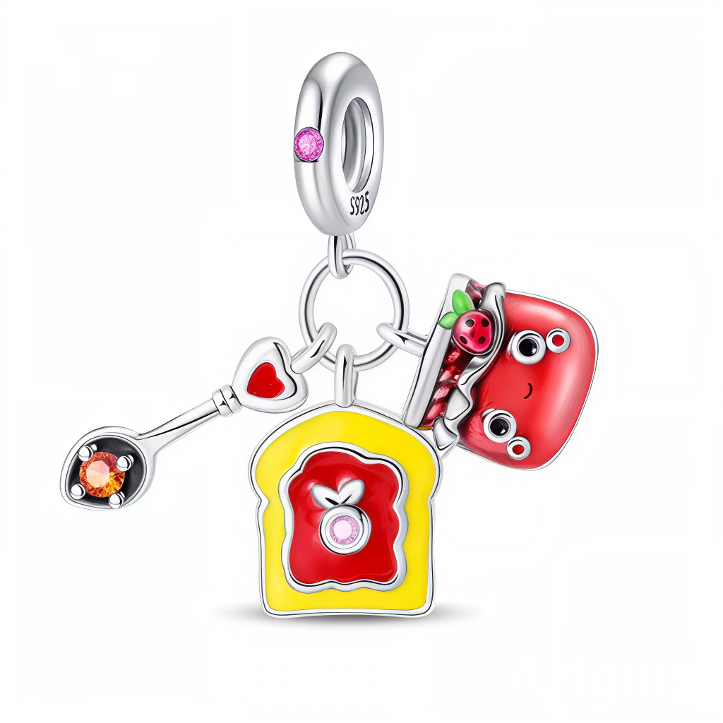 Pour un réveil tout en douceur et en couleur, craquez pour ce charm plein de fantaisie ! Réalisé en Argent 925 (S925), il rassemble une tartine émaillée jaune et rouge, un petit pot de confiture espiègle décoré de détails fruités, et une cuillère ornée d’un cœur et d’un cristal lumineux. Idéal pour ajouter une touche gourmande et joyeuse à un bracelet à charms ou célébrer le plaisir du petit déjeuner.