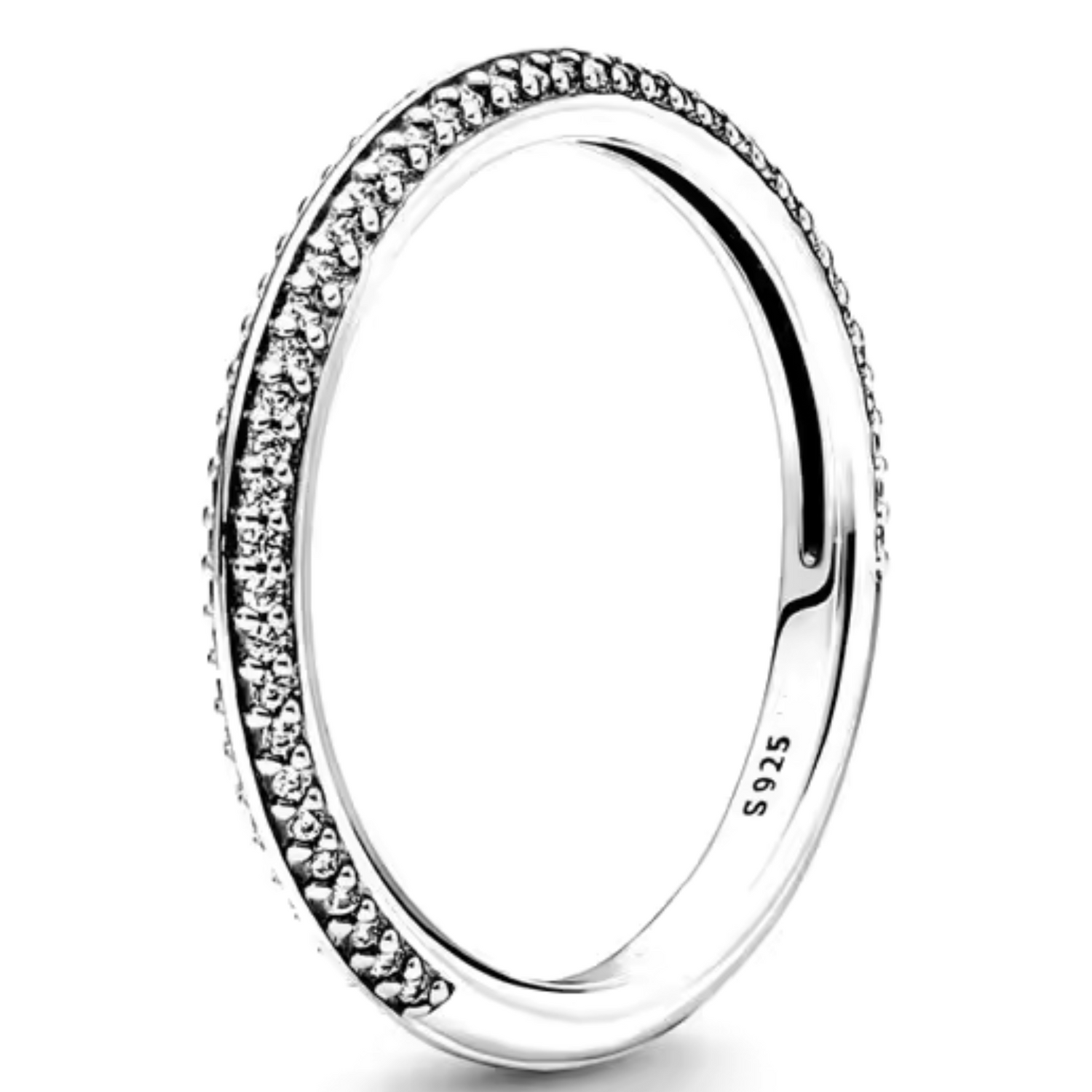 Bague Argentée Fine avec Strass – Discrétion Lumineuse et Élégance Délicate
