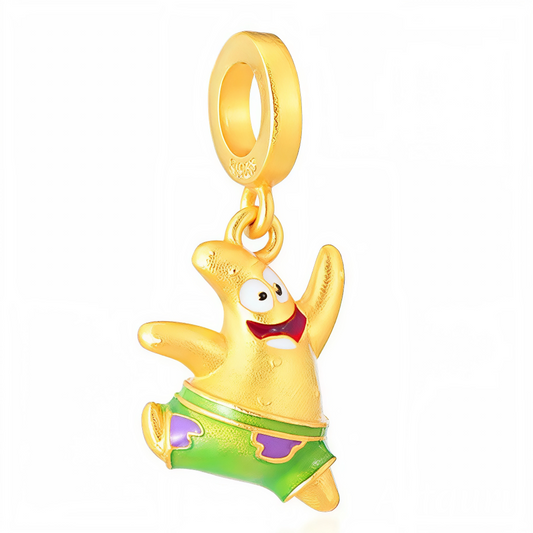 Craquez pour ce charm pendentif en argent 925 représentant Patrick, l’adorable étoile de mer et meilleur ami de Bob l’Éponge. Avec son design tout en doré, ce bijou allie humour et élégance pour illuminer votre bracelet ou collier. Un choix parfait pour les fans de Bikini Bottom qui aiment un style chic et amusant.