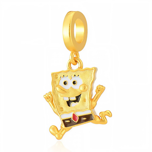 Apportez une touche d’éclat et de bonne humeur à votre collection avec ce charm pendentif en argent 925 plaqué or représentant Bob l’Éponge. Avec son sourire iconique et son design doré lumineux, ce bijou rend hommage à l’univers décalé et joyeux de Bikini Bottom. Une pièce irrésistible pour les fans de Bob et les amoureux des détails raffinés