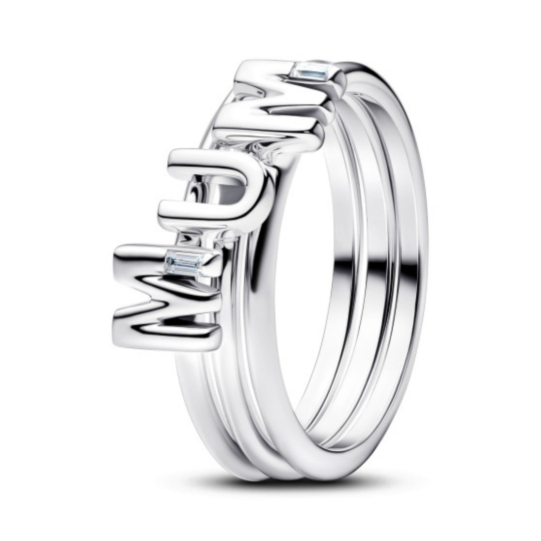 Exprime tout ton amour avec cette bague en argent sterling 925, délicatement ornée du mot “Mum” dans un design élégant et intemporel. Simple, tendre et chargé d’émotion, ce bijou rend hommage à une maman précieuse avec finesse et douceur. Une pièce symbolique à porter au quotidien ou à offrir pour un moment plein de sens.

Caractéristiques :

- Matière : Argent 925.
- Design : Mot “Mum” finement travaillé, finition brillante et élégante.
- Taille : Tailles US disponibles (plusieurs options au choix).
- Styl