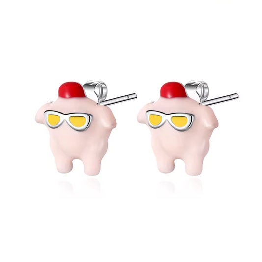 Tu te souviens du légendaire duo poulet et canard dans l'appart de Joey et Chandler ? Ces boucles d’oreilles en forme de poulet rendent un clin d’œil hilarant à l’une des séries les plus cultes de tous les temps : Friends !