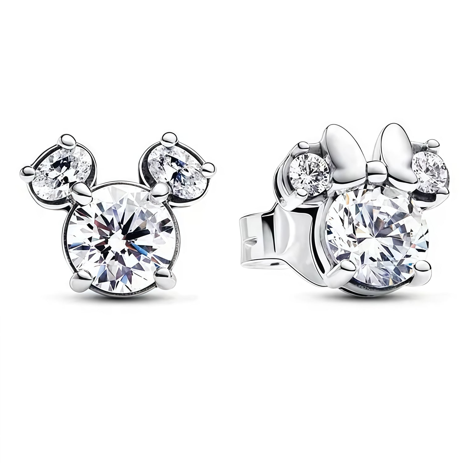 Ajoute une touche de magie Disney à ton style avec ces boucles d’oreilles assorties, l’une représentant Mickey et l’autre Minnie. Leur design iconique et adorable apporte une note ludique, tendre et intemporelle, parfaite pour les fans de Disney qui aiment les bijoux originaux et pleins de charme. Un duo élégant et amusant à porter au quotidien.

Caractéristiques :

-&nbsp;Matière : Argent 925.
-&nbsp;Design : Une boucle Mickey et une boucle Minnie, avec finition brillante.
-&nbsp;Dimensions : Taille délica