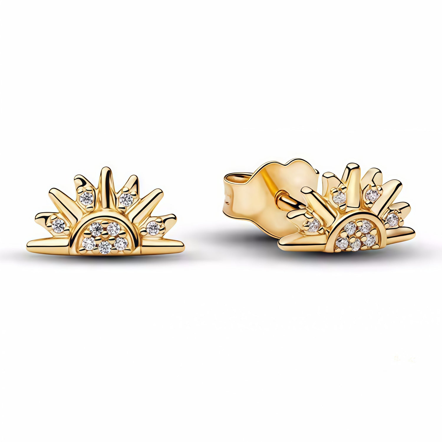 Apporte une touche lumineuse et élégante à ton style avec ces boucles d’oreilles soleil doré. Leur design rayonnant évoque la chaleur, la joie et l’énergie positive, tout en ajoutant une finition chic et intemporelle à ta tenue. Un bijou délicat et tendance, parfait pour illuminer le quotidien comme une occasion spéciale.

Caractéristiques :

-&nbsp;Matière : Argent 925 doré.
-&nbsp;Design : Motif soleil avec finition brillante et détails soignés.
-&nbsp;Dimensions : Taille confortable à porter.
-&nbsp;Styl