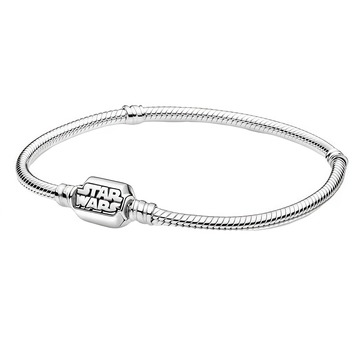 Apporte une touche galactique et emblématique à ton poignet avec ce bracelet Star Wars. Inspiré de l’univers culte de la saga, ce bijou se distingue par son style moderne, ses finitions soignées et son esprit collector. Un bracelet original et plein de caractère, parfait pour les fans de Star Wars et les accessoires à forte personnalité.

Caractéristiques :

- Matière : Argent 925.
- Design : Bracelet inspiré de Star Wars avec finitions soignées.
- Dimensions : Taille confortable et agréable à porter.
- Sty