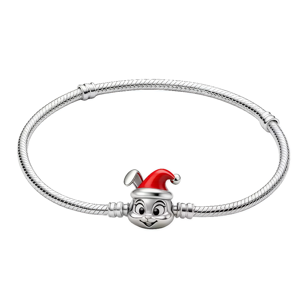 Ce bracelet rigide type serpent met en avant une adorable tête de lapin inspirée de l’univers de Zootopie, sourire malicieux et longues oreilles dont l’une disparaît sous un bonnet de Noël rouge brillant. Le fermoir devient un véritable charm central, idéal pour porter seul pour un look minimal festif ou comme base pour composer un bracelet complet de charms. Proposé en longueurs de 16, 17, 18, 19, 20 et 21 cm, il s’adapte à tous les poignets, du plus fin au plus large.