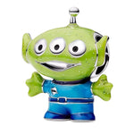 Apporte une touche fun et intergalactique à ton bracelet avec ce charm inspiré des adorables petits aliens de Toy Story. Son design en argent 925, avec émail vert et détails soignés, reprend leur silhouette culte et leur expression malicieuse pour un bijou immédiatement reconnaissable. Un charm Disney et Pixar à la fois ludique, original et collector, parfait pour les fans de l’univers Toy Story.

Caractéristiques :

- Matière : Argent 925 avec émail.
- Design : Alien de Toy Story avec finition colorée et d