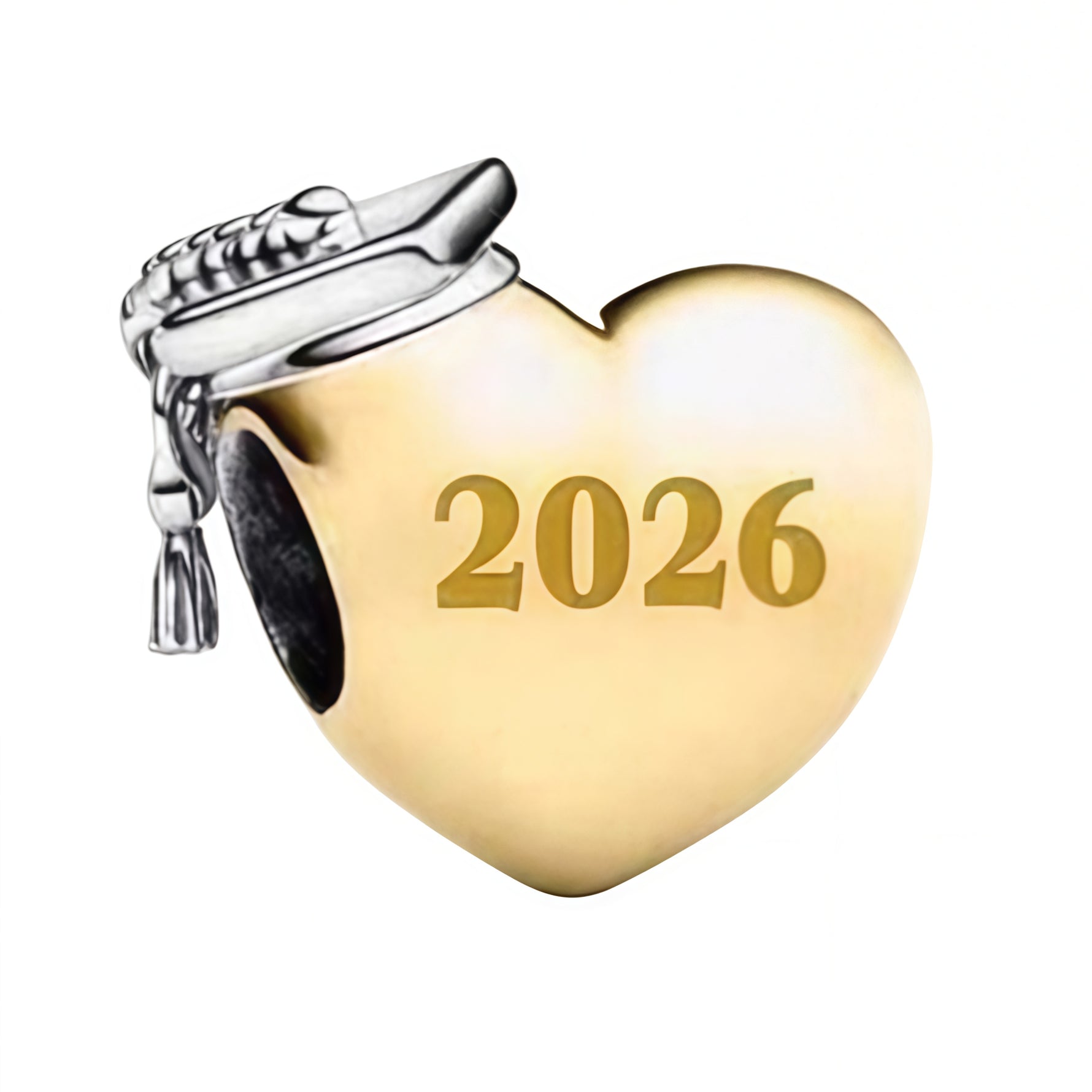 Apporte une touche lumineuse et festive à ton bracelet avec ce charm cœur diplôme 2026 jaune. Son design en argent 925 avec émail jaune et l’année 2026 gravée en fait un bijou parfait pour célébrer une graduation avec éclat. Un charm symbolique, élégant et joyeux, idéal pour offrir ou pour garder un souvenir précieux de cette belle réussite.

Caractéristiques :

- Matière : Argent 925 avec émail.
- Design : Cœur jaune avec inscription 2026 et finition soignée.
- Dimensions : Taille délicate et confortable à