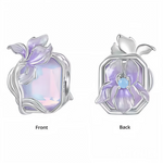 Un charm carré en Argent 925 délicatement décoré d’une fleur d’iris violette. Élégant et poétique, il apporte une touche florale et féerique à votre bracelet.

Caractéristiques

– Matière : Argent 925
– Design : Carré avec iris violette&nbsp;
– Style : Raffiné et poétique
