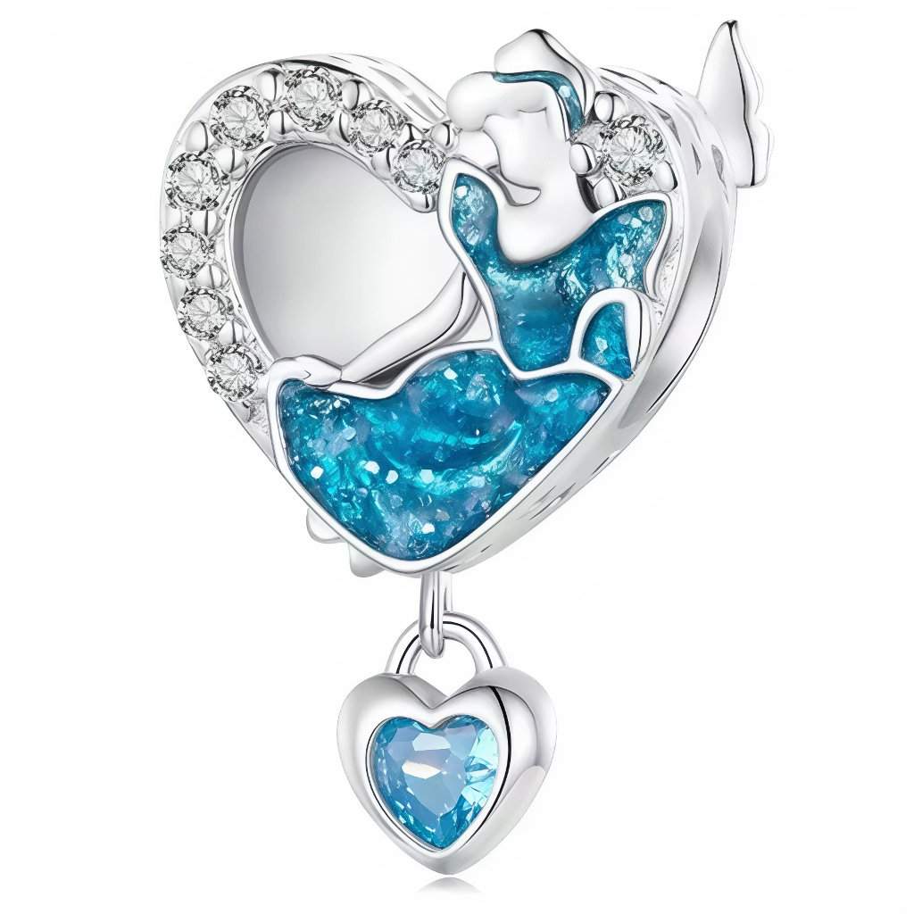 Revivez la magie de l’histoire de Cendrillon avec ce charm fabriqué en argent 925. Parfait pour les amateurs de contes de fées et de magie, ce charm est un hommage à la beauté de l’imaginaire et à la réalisation des rêves.