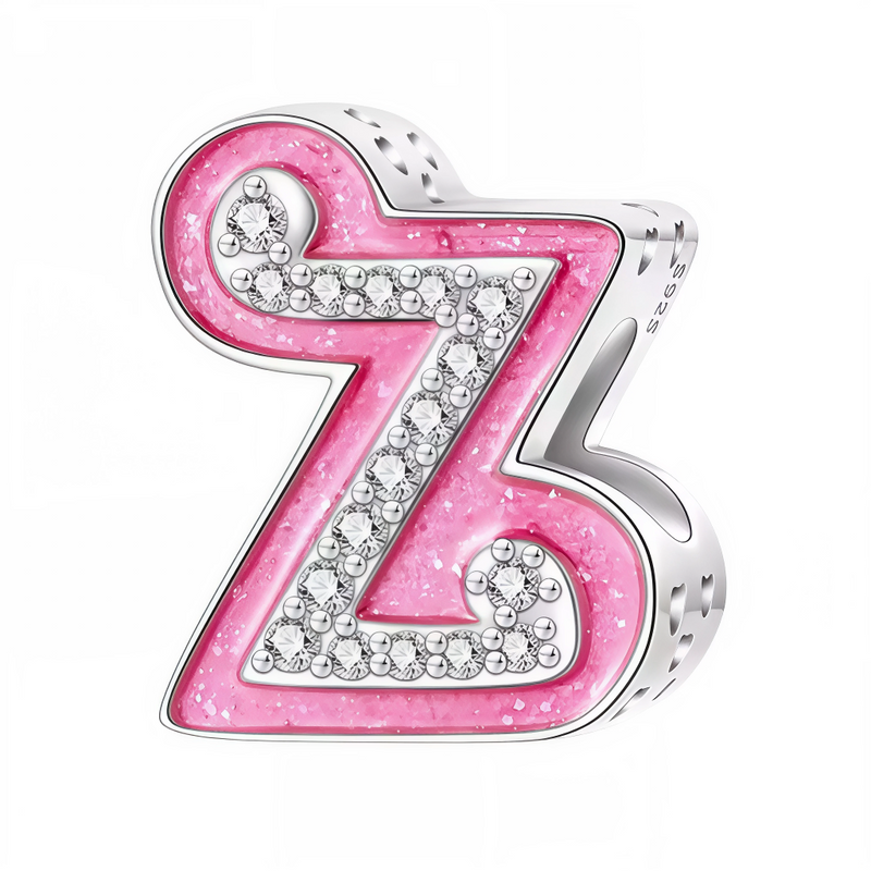 Ce charm alphabétique zénithal dévoile la lettre « Z » zébrée en ruban rose zeste texturé, constellée de strass blancs sur les diagonales et extrémités pour un éclat diamanté zingy. La forme 3D en Z angulaire avec perforations zébrées dynamise le design zélé et zesté. Symbole d’initiale zénithale et zippée, il zèbre les bracelets d’une vitalité féminine fulgurante.

Caractéristiques :

Matière : Argent 925 (S925) avec émail rose scintillant et strass blancs.
Design : Lettre « Z » courbée rose émaillée, incr