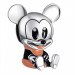 Le Charm Mickey Mouse Bébé est un hommage élégant au personnage emblématique de Disney, Mickey Mouse. Il est parfait pour tous ceux qui souhaitent afficher leur amour pour Disney avec une touche de modernité.