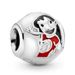 Apporte une touche douce et joyeuse à ton bracelet avec ce charm rond Lilo de Lilo et Stitch. Inspiré de l’univers Disney, ce bijou en argent 925 met en valeur Lilo dans un design rond élégant et plein de tendresse. Un charm original et attachant, parfait pour les fans de Lilo et Stitch et des bijoux symboliques.

Caractéristiques :

- Matière : Argent 925.
- Design : Charm rond avec Lilo de Lilo et Stitch et finitions soignées.
- Dimensions : Taille délicate et confortable à porter.
- Style : Bijou Disney,