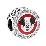 Apporte une touche emblématique et intemporelle à ton bracelet avec ce charm rond Mickey. Inspiré de l’univers Disney, ce bijou en argent 925 met en valeur Mickey dans un design rond élégant, avec des détails soignés qui rappellent toute la magie du personnage. Un charm original et lumineux, parfait pour les fans de Disney et des pièces pleines de nostalgie.

Caractéristiques :

- Matière : Argent 925 avec détails émaillés.
- Design : Mickey dans un format rond avec finitions soignées.
- Dimensions : Taille
