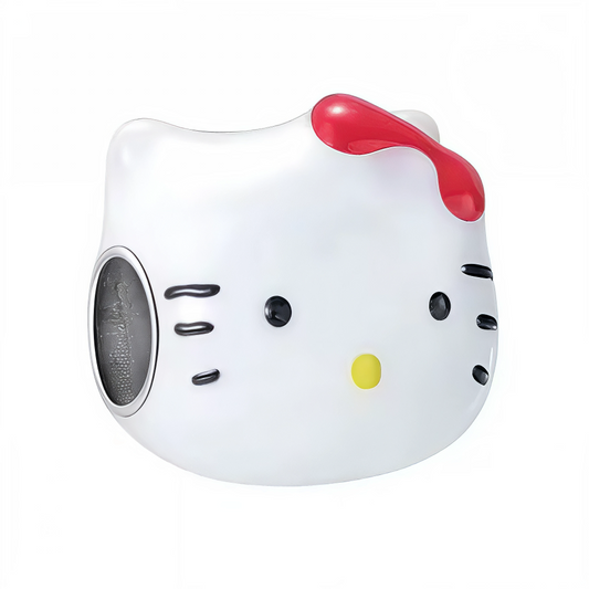 Affichez votre amour pour l’univers kawaii avec ce charm pendentif en argent 925 représentant le visage adorable de Hello Kitty. Avec son célèbre nœud sur la tête et ses traits minimalistes, cette pièce délicate et raffinée est parfaite pour apporter une touche de tendresse et de style à votre bracelet ou collier.
