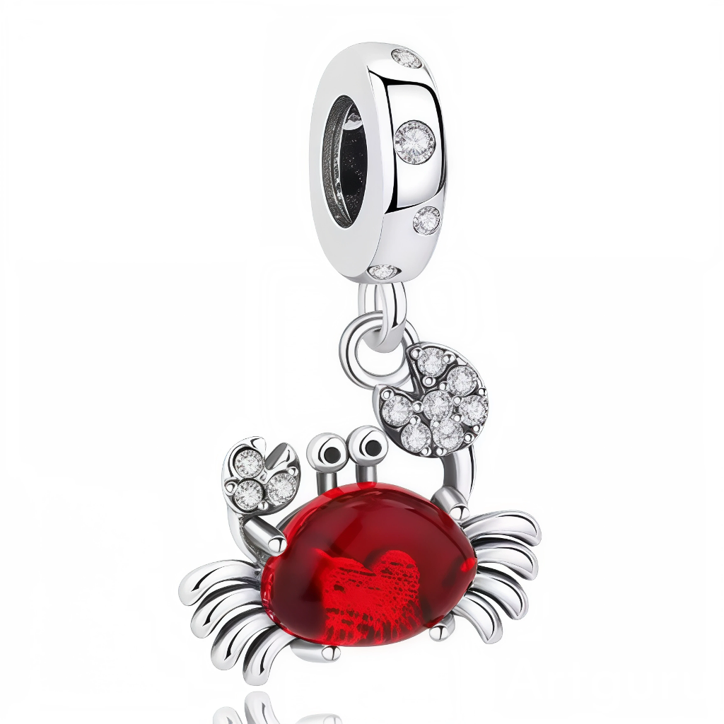 Apportez une touche de caractère et de nature marine à votre collection avec ce charm représentant un crabe. Ce charm délicatement détaillé capture la force et l'agilité de cet animal, tout en ajoutant une note subtile d'originalité à vos bracelets.