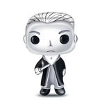 Ajoutez une touche élégante et mystérieuse à votre collection avec ce charm inspiré de Draco Malfoy, le célèbre sorcier de l’univers Harry Potter. Fabriqué en métal argenté avec des accents émaillés verts et noirs, ce charm évoque l’appartenance de Draco à Serpentard grâce à son emblème serpent finement gravé. Les détails subtils rappellent l'arrogance raffinée et le charisme complexe du personnage. Idéal pour les fans de l’univers magique de J.K. Rowling, ce charm compatible avec les bracelets Pandora est 