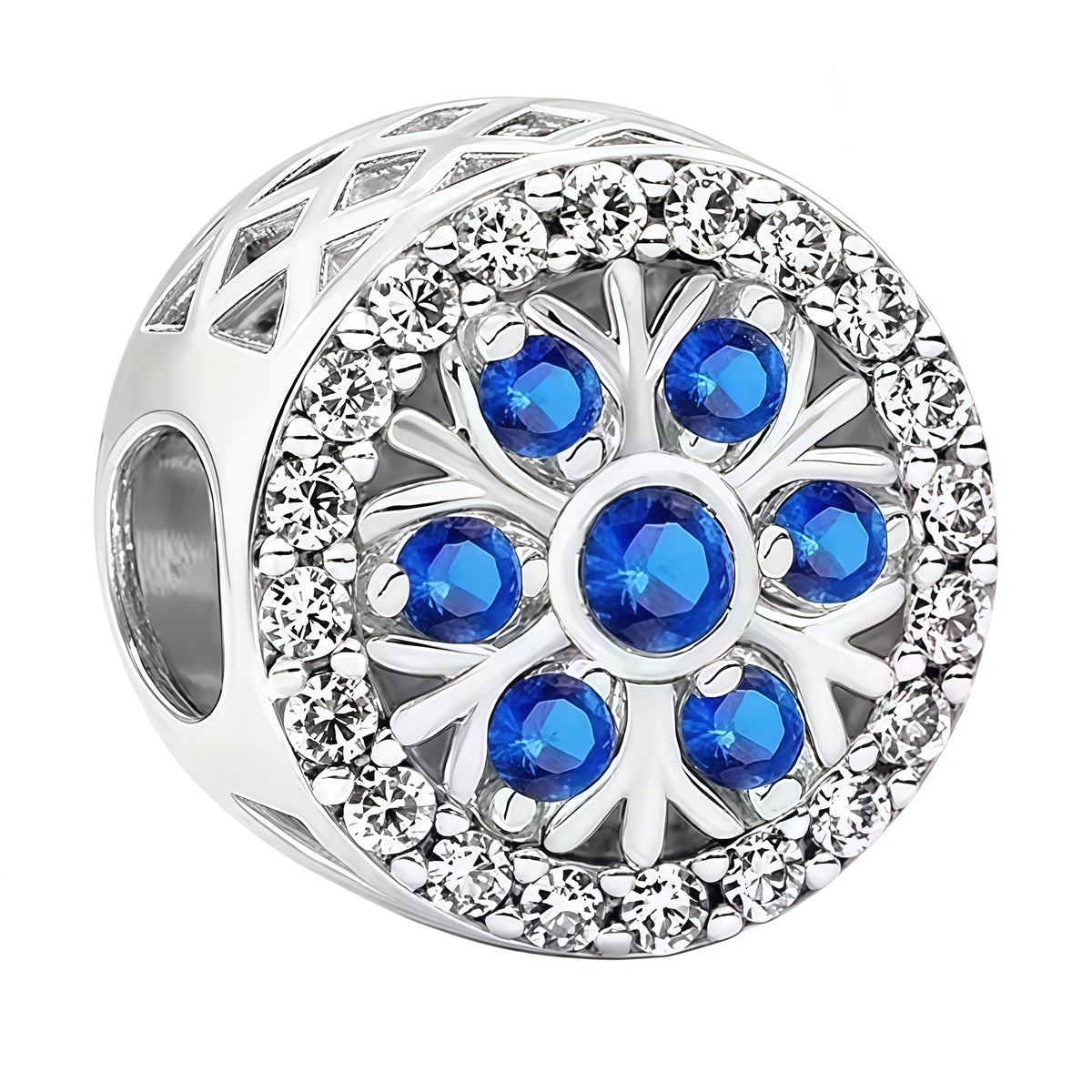 Charm élégant représentant un flocon de neige orné de cristaux décoratifs bleus et de petits détails transparents brillants. Son design symétrique rappelle la finesse et l’éclat des cristaux de glace, idéal pour apporter une touche hivernale à un bracelet.

Caractéristiques :

Matière : Argent 925 avec cristaux décoratifs bleus et transparents.
Design : Flocon de neige à six branches, cristaux bleus en forme de goutte et pierre centrale bleue.