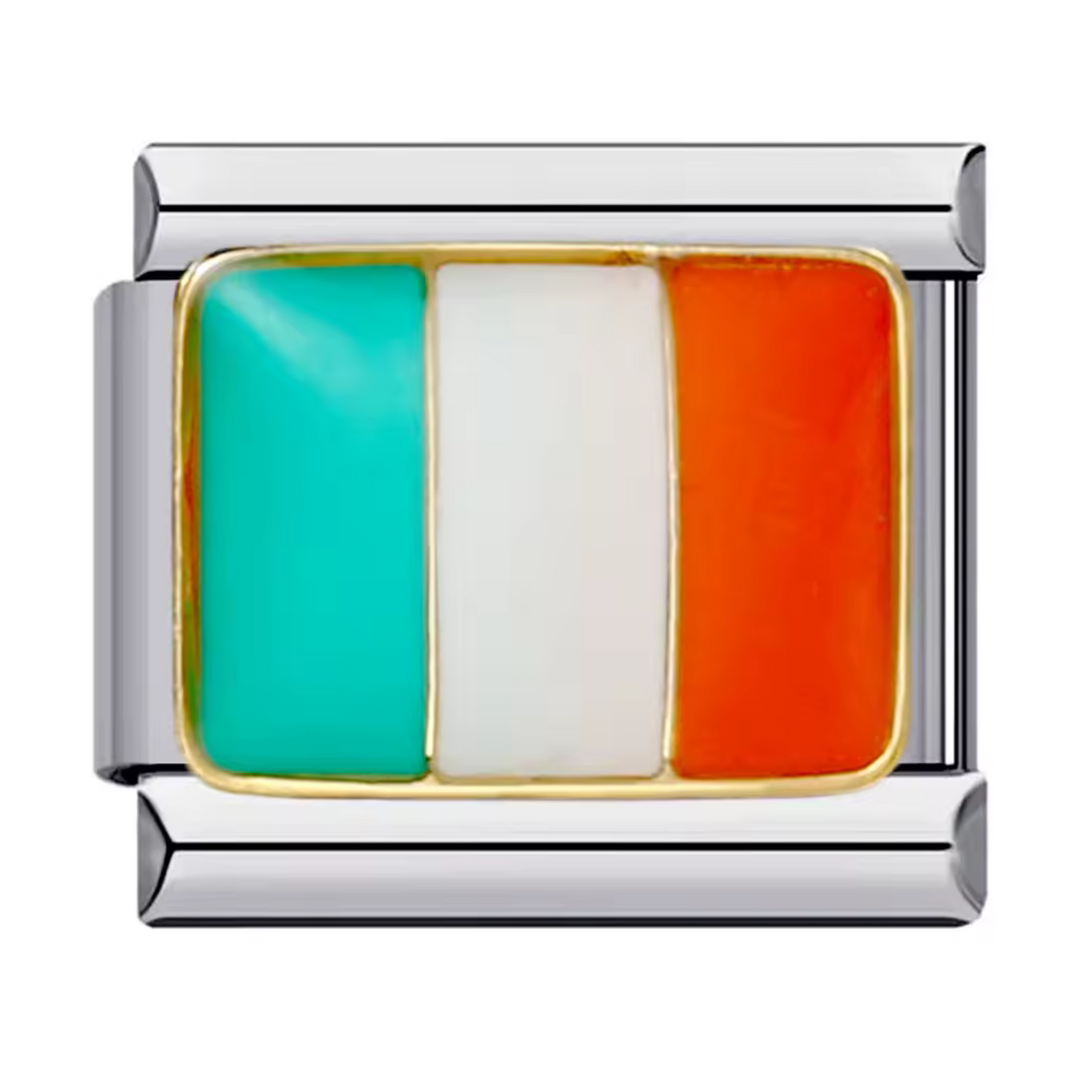 Ce charm italien argenté arbore fièrement le drapeau de l’Italie, symbole de culture et de fierté nationale. Fabriqué en acier inoxydable de haute qualité, il combine robustesse et détails précis pour un rendu élégant et coloré. Facile à fixer, il s’adapte parfaitement à nos bracelets composés de 17 maillons extensibles et réglables, convenant à toutes les tailles de poignet. Compatible avec tous nos charms italiens, ce bijou est idéal pour personnaliser votre bracelet avec une touche italienne authentique 