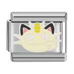 Ce charm italien amusant représente Miaouss, le Pokémon espiègle et emblématique de la Team Rocket. Confectionné en acier inoxydable argenté de haute qualité, il séduit par ses détails précis et sa finition brillante, parfaits pour les fans de l’univers Pokémon. Facile à fixer, il s’adapte parfaitement à nos bracelets composés de 17 maillons extensibles et réglables, adaptés à tous les poignets. Compatible avec tous nos charms italiens, ce bijou est idéal pour apporter une touche malicieuse et nostalgique à