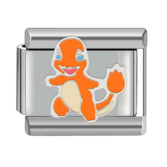 Ce charm italien irrésistible met à l’honneur Salamèche, le Pokémon de type feu au regard malicieux et à la flamme emblématique. Confectionné en acier inoxydable argenté de haute qualité, il présente des détails fins et une finition brillante qui séduiront tous les fans de l’univers Pokémon. Facile à fixer, il s’adapte parfaitement à nos bracelets composés de 17 maillons extensibles et réglables, adaptés à tous les poignets. Compatible avec tous nos charms italiens, ce bijou est idéal pour apporter une touc