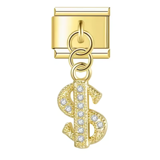 Ce charm italien pendentif doré en forme de dollar est orné d’une pierre blanche brillante, ajoutant une touche d’éclat à ce symbole de prospérité. Fabriqué en acier inoxydable de haute qualité avec une finition dorée raffinée, il allie robustesse et élégance. Ce pendentif se fixe aisément à vos bracelets ou colliers, vous permettant de personnaliser vos bijoux avec style. Tous nos charms italiens sont compatibles entre eux, vous offrant une grande liberté de création.