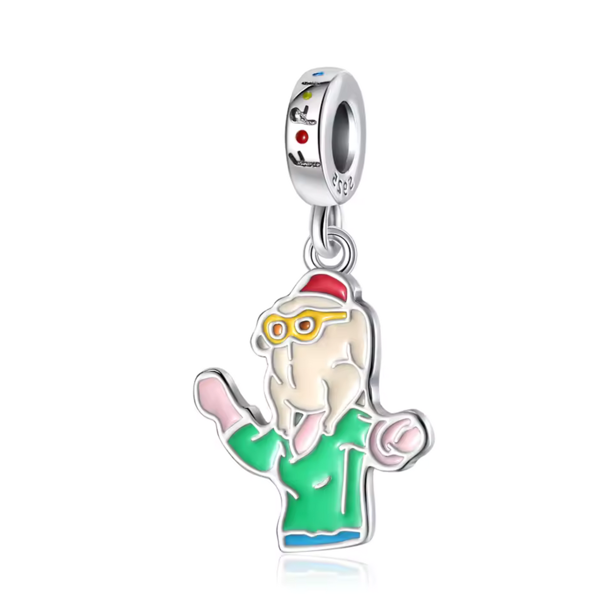 Revivez le moment hilarant de Monica Geller dans Friends avec ce charm inspiré de la scène où elle porte une dinde sur la tête. Ce bijou capture l’esprit ludique et affectueux de Monica, parfait pour les fans qui adorent les instants iconiques de la série.