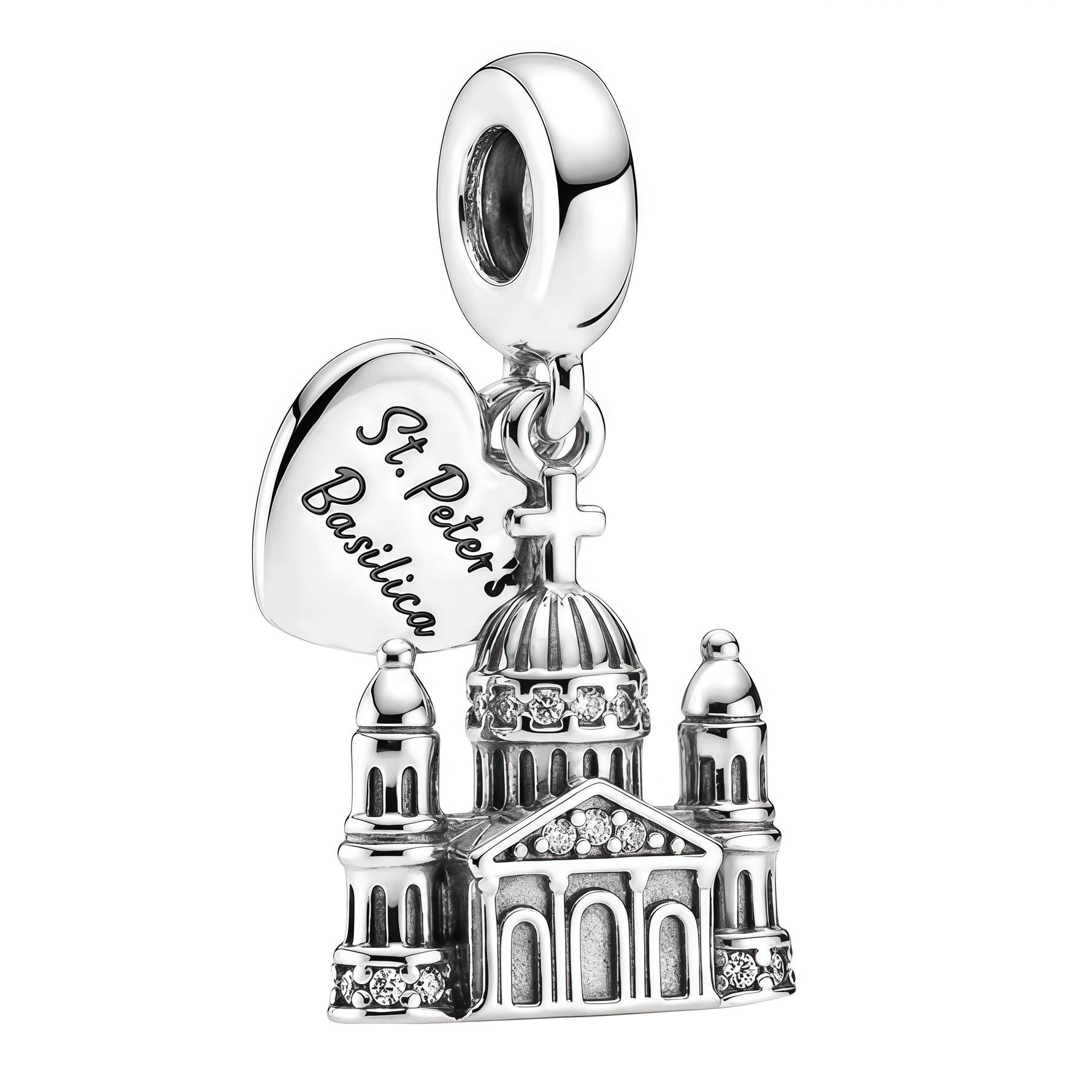 Apporte une touche spirituelle et élégante à ton bracelet avec ce charm basilique en argent. Son design raffiné, inspiré d’un monument emblématique, met en valeur une architecture détaillée et un pendentif cœur gravé “St. Peter’s Basilica”. Un bijou symbolique et sophistiqué, parfait pour les personnes attachées au voyage, à la foi et aux souvenirs précieux.

Caractéristiques :

-&nbsp;Matière : Argent 925.
-&nbsp;Design : Basilique avec pendentif cœur gravé et détails soignés.
-&nbsp;Dimensions : Taille dé