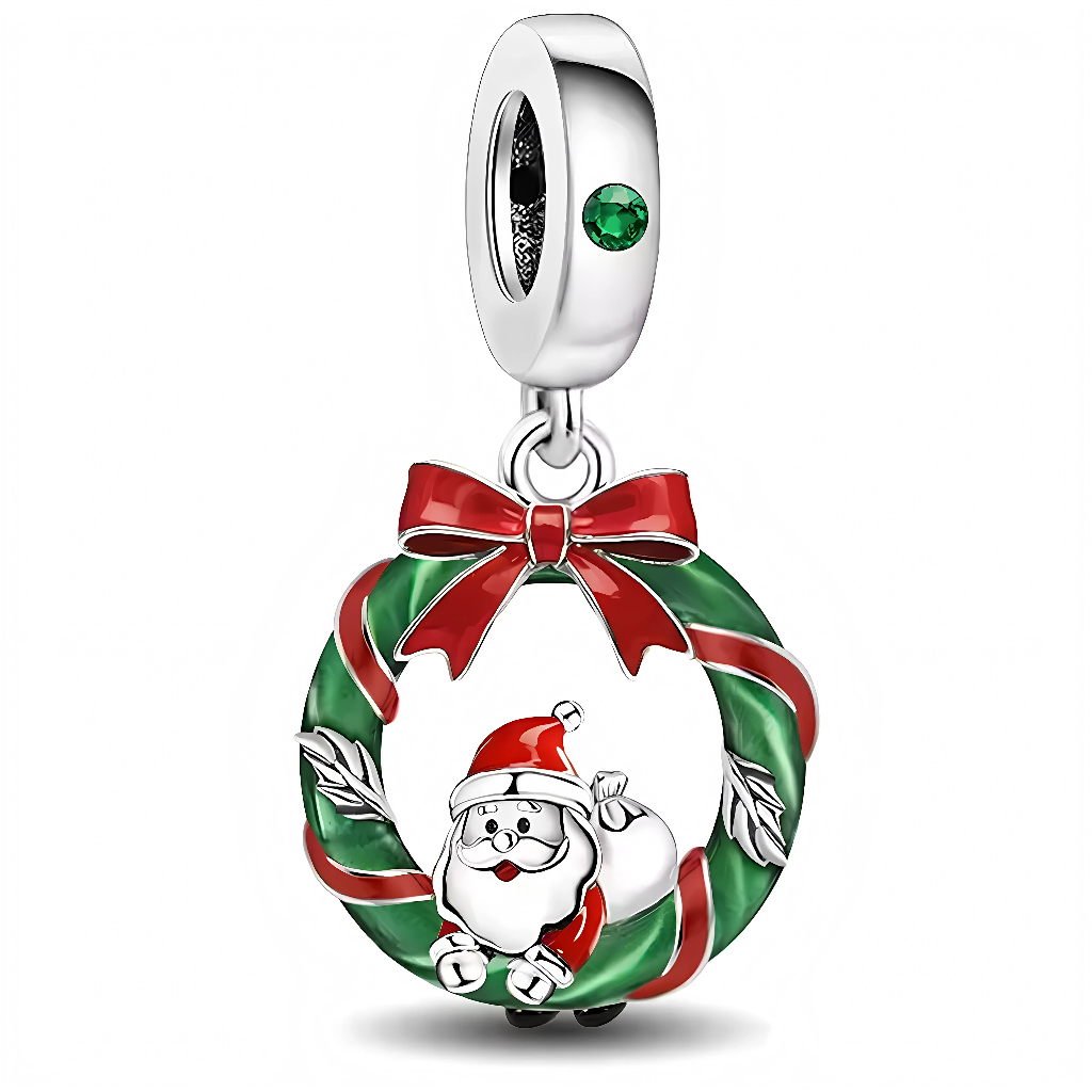 Apportez une touche festive et élégante à votre collection avec ce charm pendentif en Argent 925 (S925), représentant une couronne de Noël richement détaillée. Un bijou parfait pour sublimer vos bracelets ou colliers et célébrer la magie des fêtes.