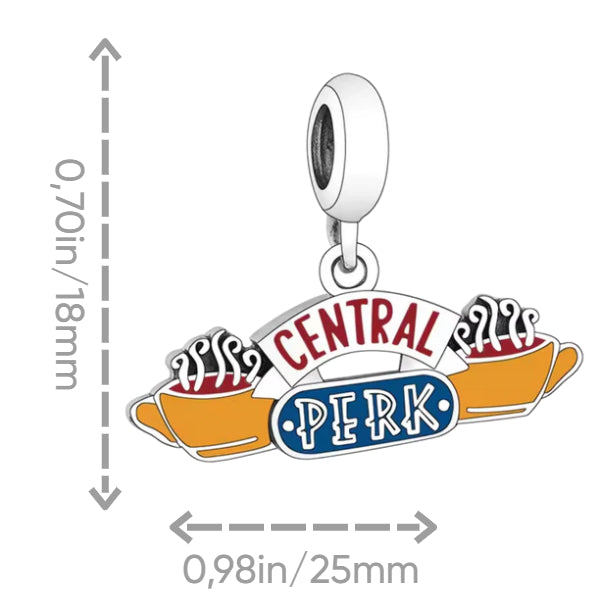 Revivez les moments cultes de la série Friends avec ce charm en argent 925 représentant l’emblématique insigne du Central Perk, le café où les six amis se retrouvent. Ce bijou unique capture l’essence de la série et de l’amitié, apportant une touche de nostalgie et de convivialité à votre collection.