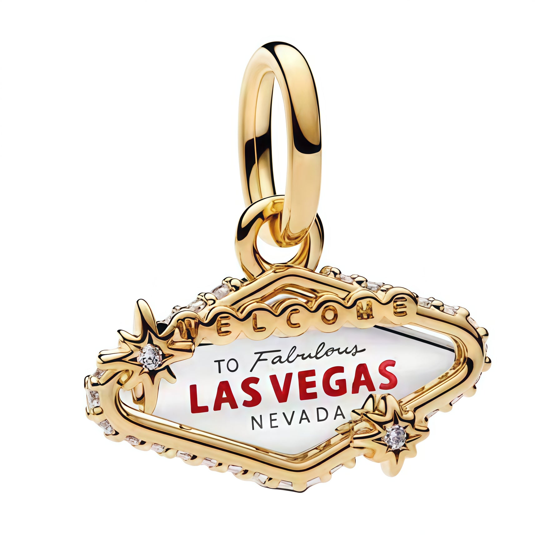 Apporte une touche glamour et tendance à ton bracelet avec ce charm inspiré de Las Vegas. Son design emblématique, avec l’inscription “Welcome to Fabulous Las Vegas Nevada”, évoque les voyages, les néons, l’ambiance festive et l’énergie unique de la ville du divertissement. Un bijou original et symbolique, parfait pour les amateurs de destinations iconiques.

Caractéristiques :

-&nbsp;Matière : Argent doré.
-&nbsp;Design : Plaque Las Vegas avec finition brillante et détails scintillants.
-&nbsp;Dimensions 