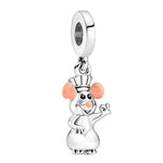 Apporte une touche gourmande et pleine de charme à ton bracelet avec ce charm pendentif Ratatouille. Inspiré de l’univers Disney Pixar, ce bijou en argent sterling met en valeur Rémy dans son iconique toque de chef, avec des détails émaillés délicats. Un charm original et raffiné, parfait pour les fans de Ratatouille et des pièces qui racontent une belle histoire.

Caractéristiques :

- Matière : Argent sterling avec détails en émail.
- Design : Rémy de Ratatouille avec sa toque de chef.
- Dimensions : Tail