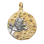 Charm pendentif représentant le Lion, avec un design céleste puissant et lumineux.
Sa finition bicolore lui confère un style élégant et mystique, parfait pour exprimer votre personnalité.


Caractéristiques :

- Matière : Argent 925 (finition bicolore dorée).
- Design : Constellation du Lion.
- Style : Astrologique, audacieux et royal.
- Symbolique : Charisme, confiance, leadership.
- Compatibilité : Charm pendentif compatible avec bracelets et colliers.