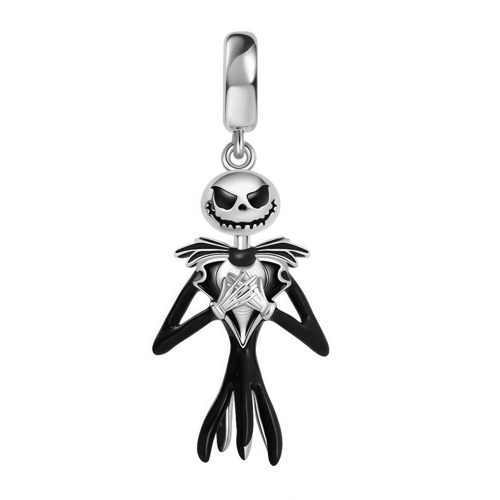 Ce charm pendentif en argent 925 (S925) capture Jack Skellington, Roi des Citrouilles, crâne souriant large iconique, costume rayures noires, posture élancée dynamique. Il symbolise esprit Halloween conquérant, génie créatif sombre et charisme squelettique.

Caractéristiques :

Matière : Argent 925 (S925) squelette noir mat avec yeux blancs brillants strass.
Design : Crâne expressif détaillé, smoking Halloween fidèle film, silhouette fine allongée.
Compatibilité : Compatible avec les bracelets à charms stan