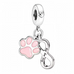 Ce charm pendentif en argent 925 (S925) affiche une empreinte de patte d'animal gracieuse en rose fuchsia doux, fusionnée élégamment avec un symbole infini argenté poli. Il symbolise tendresse éternelle, affection infinie et bons liens complices.

Caractéristiques :

Matière : Argent 925 (S925) brillant avec émail rose poudré patte, gravure profonde infini.
Design : Patte coussinets arrondis mignons, boucle ∞ intégrée coussinet central, forme compacte.
Compatibilité : Compatible avec les bracelets à charms 