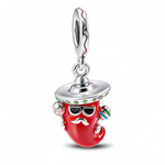Ce charm pendentif en argent 925 représente piment rouge moustachu lunettes noires sombrero coloré. Symbole piquant bonne humeur fête mexicaine humour assumé.

Caractéristiques

Matière : Argent 925 émail rouge vert multicolore.
Design : Personnage 3D détaillé accessoires ludiques.
Compatibilité : Bracelets colliers style européen.