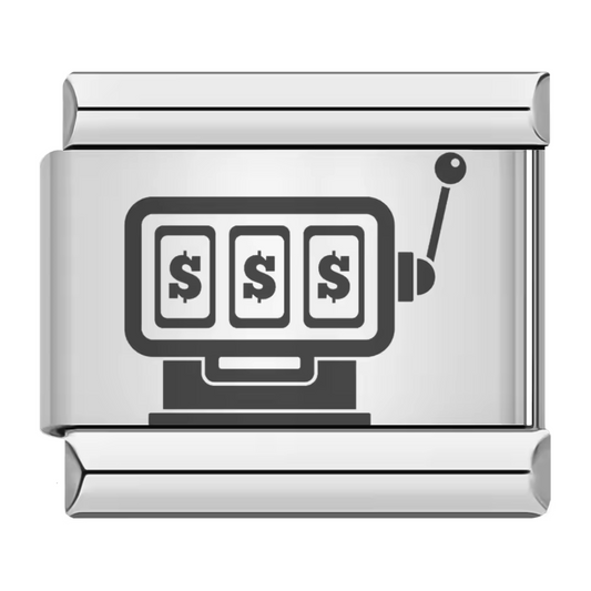 Ce charm italien argenté représente une machine de casino classique, symbole de chance et de divertissement. Fabriqué en acier inoxydable de haute qualité avec une finition argentée brillante, il allie robustesse et élégance. Il se fixe facilement à nos bracelets composés de 17 maillons de charms, qui s’étendent et se contractent pour s’adapter parfaitement à votre poignet. Tous nos charms italiens sont compatibles entre eux, vous permettant de personnaliser votre bijou en ajoutant ou retirant des liens sel