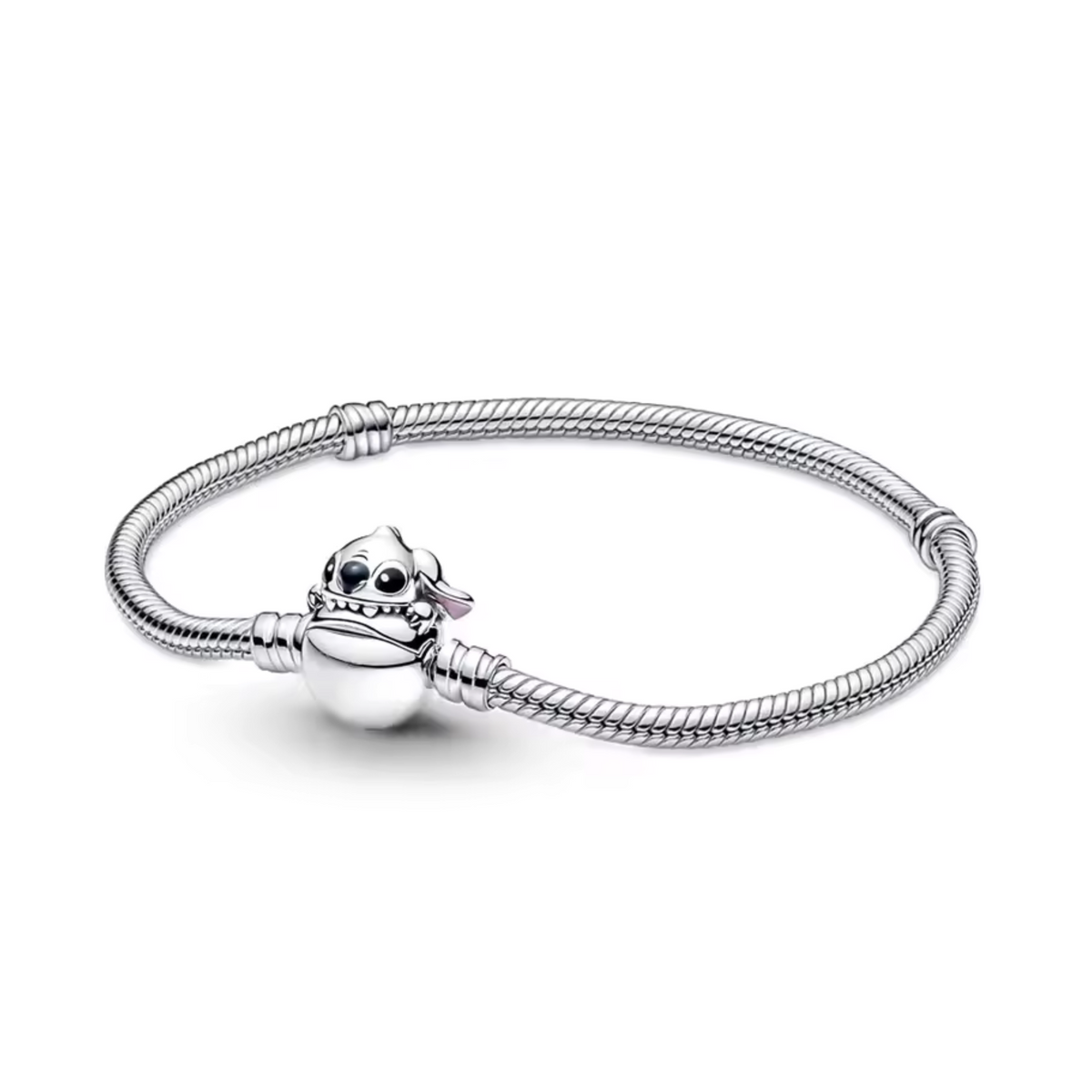 Emportez un peu de l'esprit espiègle de Stitch avec vous grâce à ce bracelet adorable et original, parfait pour les fans de l'univers de Lilo et Stitch.