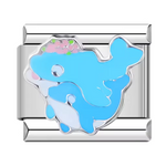 Ce charm italien en acier inoxydable argenté arbore deux dauphins bleus gracieux, symboles de liberté et d’harmonie. Leurs lignes élégantes et leur finition émaillée bleue apportent une touche marine et rafraîchissante à votre bracelet. Facile à fixer, il s’adapte parfaitement à nos bracelets composés de 17 maillons extensibles et réglables, convenant à toutes les tailles de poignet. Compatible avec tous nos charms italiens, ce bijou est idéal pour personnaliser votre bracelet avec une note océanique et ple