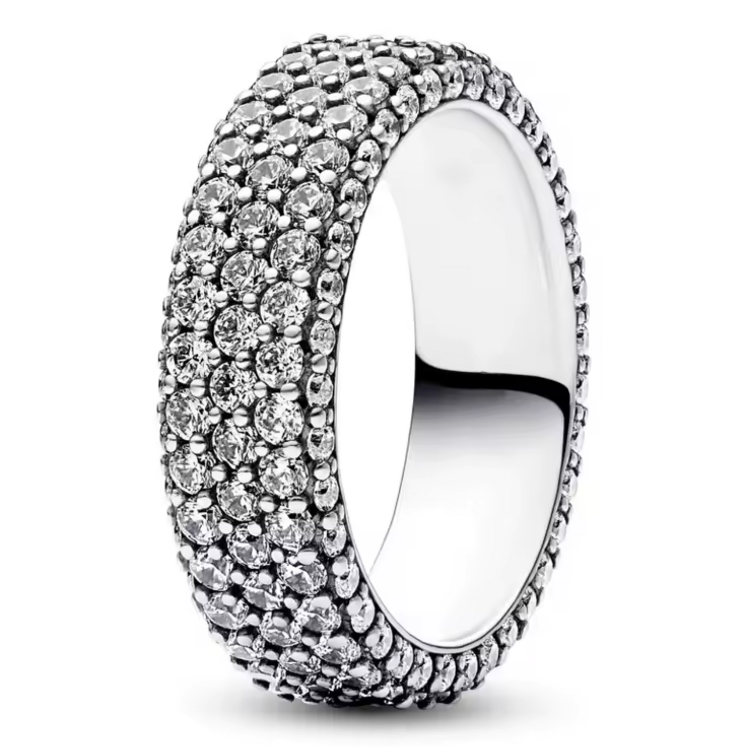 Bague Argentée avec Strass – Éclat Discret et Élégance Moderne